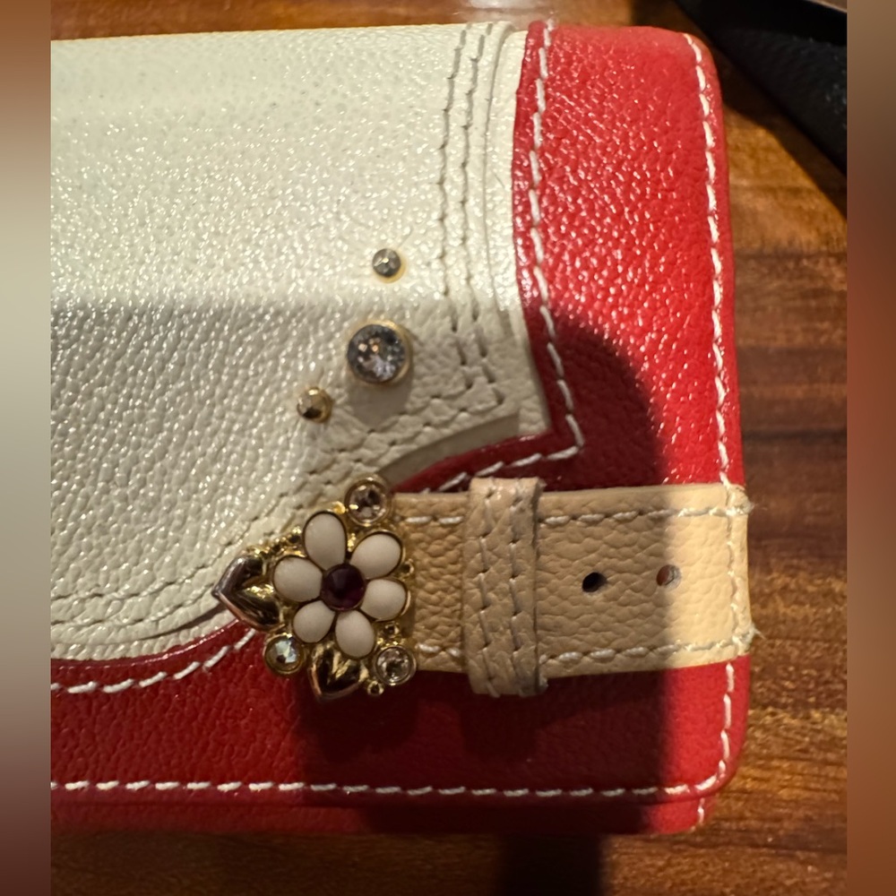 Samantha Thavasa Red &White Leather Wallet Rare Japanese Edition - Picture 4 of 16